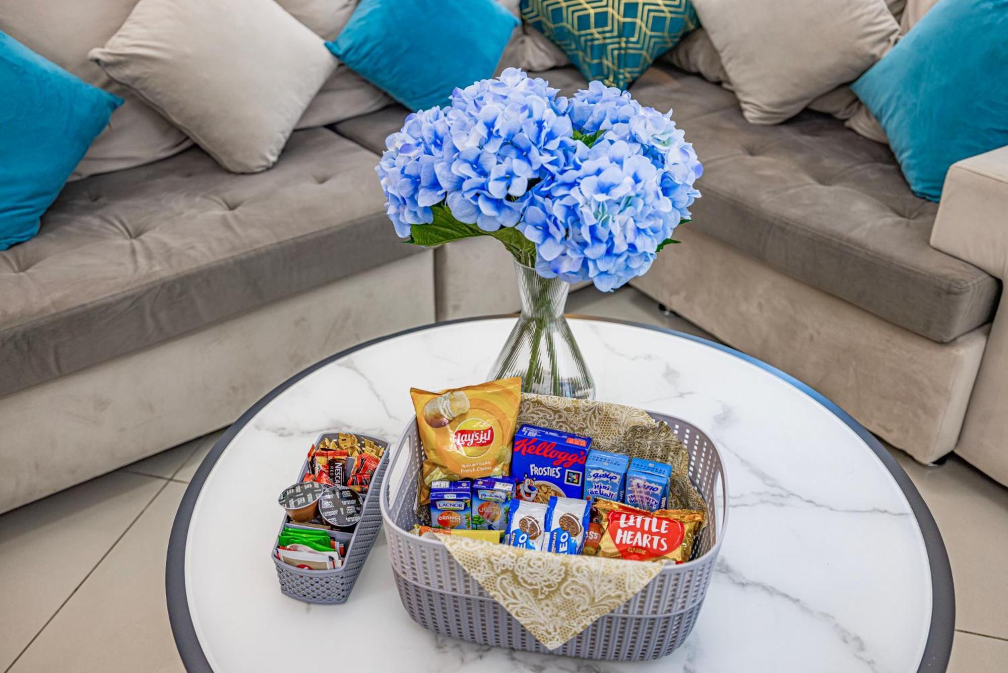 5 Star Serviced Apartment With Beach Access In The Heart Of Dubai Marina Free Welcome Gift Box Upon Arrival Exterior foto