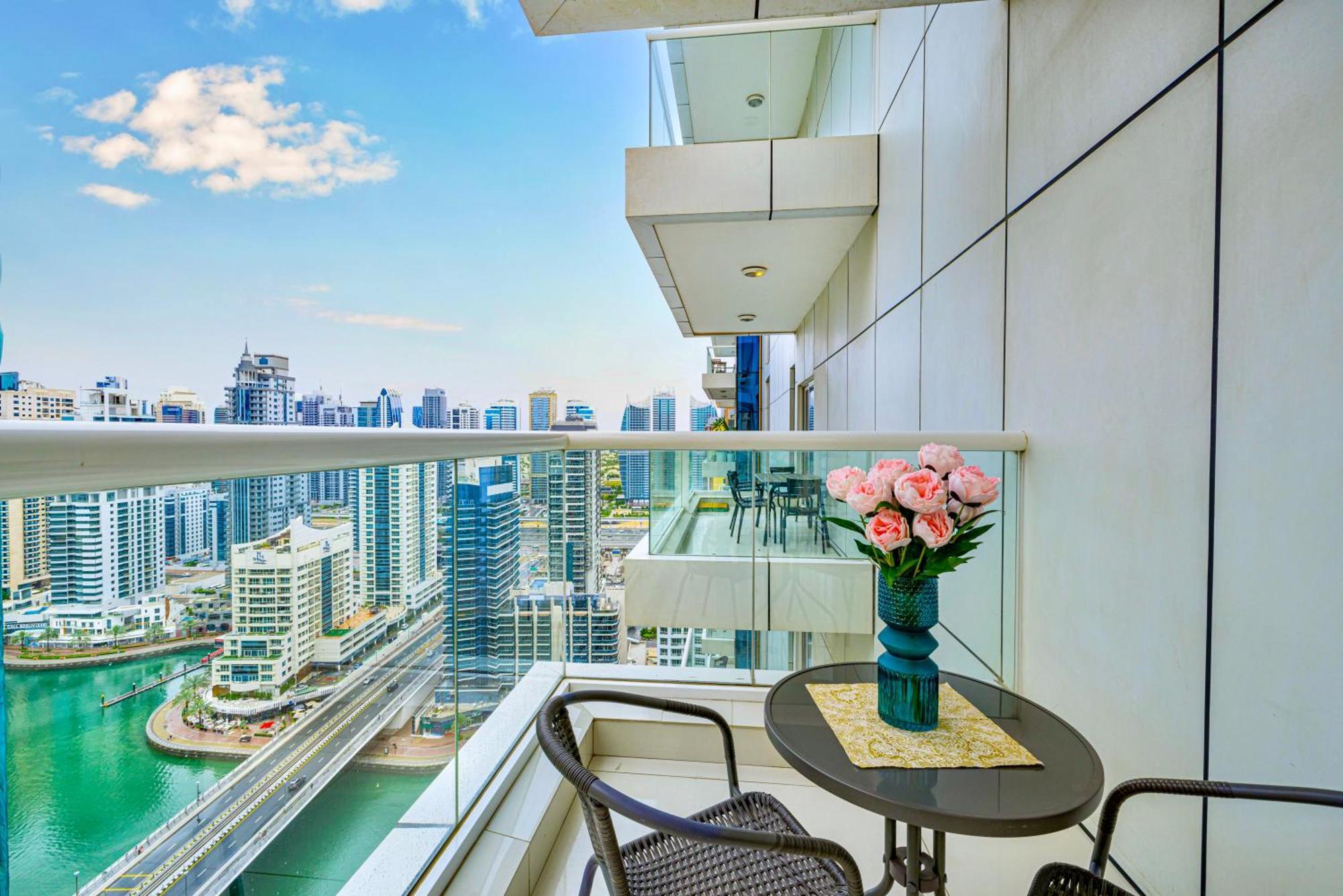 5 Star Serviced Apartment With Beach Access In The Heart Of Dubai Marina Free Welcome Gift Box Upon Arrival Exterior foto