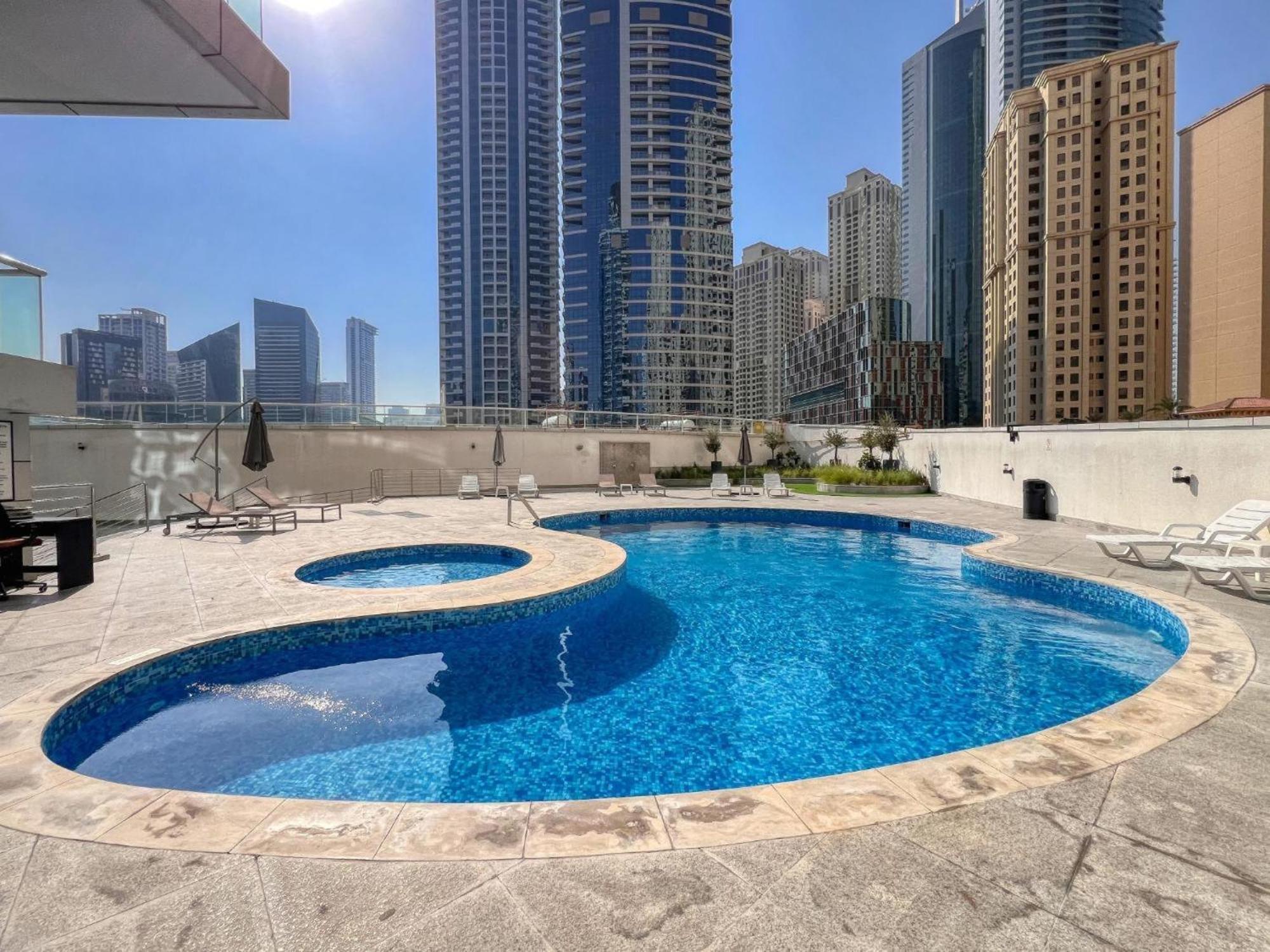 5 Star Serviced Apartment With Beach Access In The Heart Of Dubai Marina Free Welcome Gift Box Upon Arrival Exterior foto